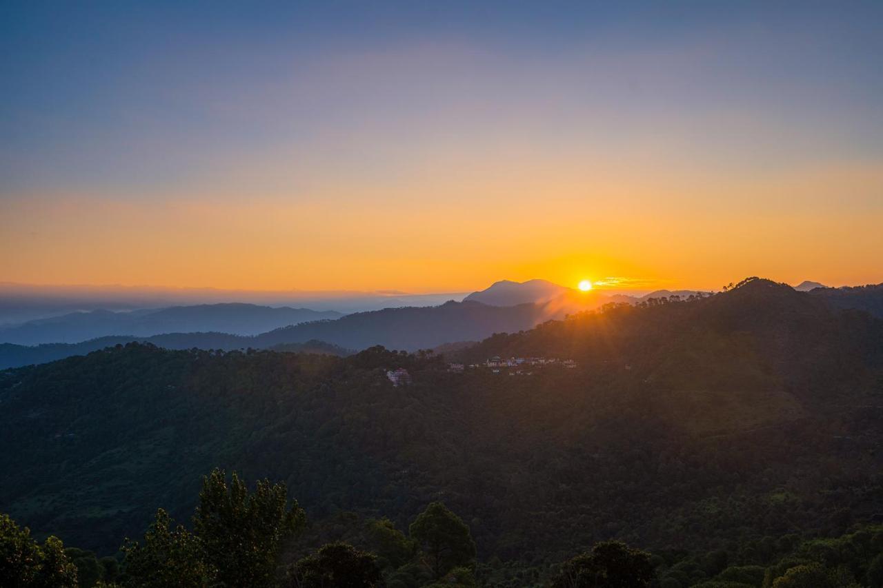 Stayvista At Springfield With Bonfire Kasauli Exterior foto