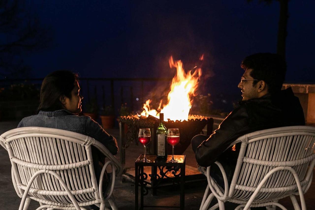 Stayvista At Springfield With Bonfire Kasauli Exterior foto